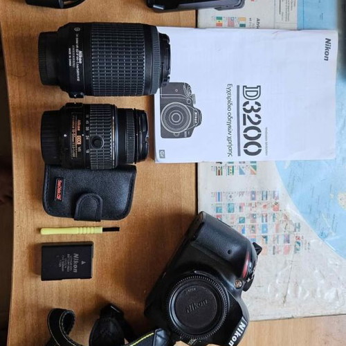 Nikon D3200 camera like new with 2 lenses and accessories