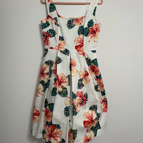 Floral dress Le Vertige used, cocktail style with tulle skirt