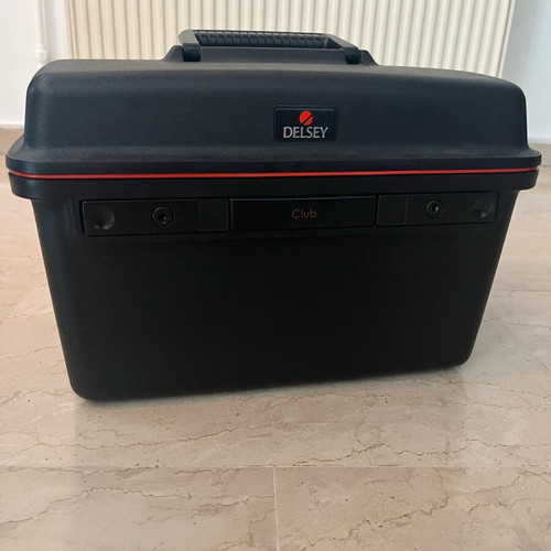 Delsey travel makeup case like new, sturdy black with inner pockets