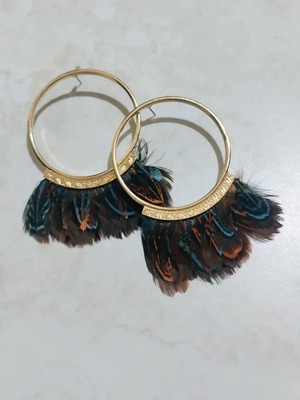 Zara εντυπωσιακά σκουλαρίκια με φτερά, σαν καινούργια, χρυσαφί πολύχρωμα