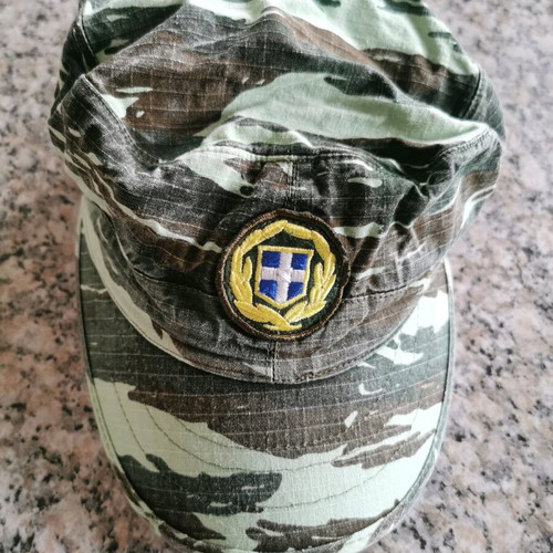 Military jokey used with national emblem, size 56