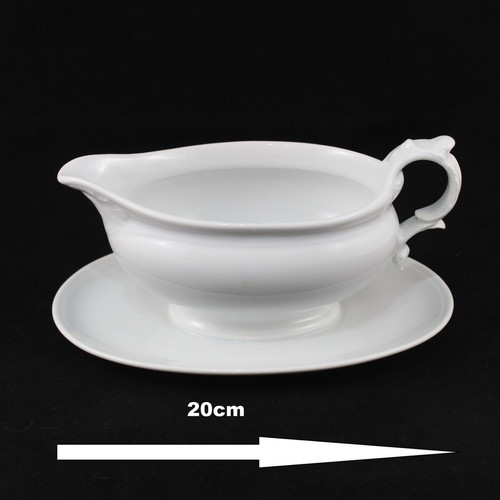 Porcelain Fürstenberg sauce boat like new, German rococo design