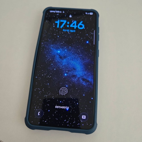 Samsung Galaxy S21 256GB like new with recently replaced battery