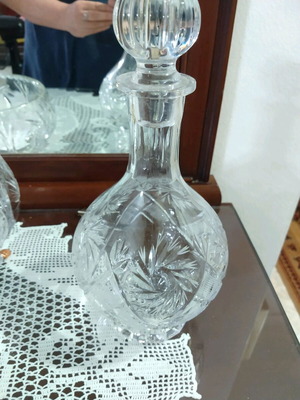 Κρυστάλλινη καράφα λικέρ με 6 χειροποίητα ποτήρια Τσεχίας καινούργια