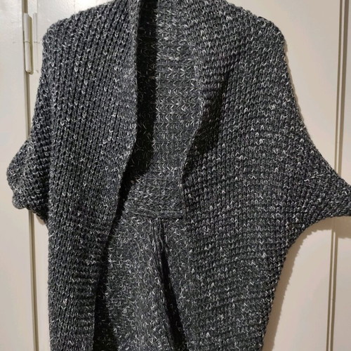 Women's knitted cardigan used with batwing sleeves gray melange