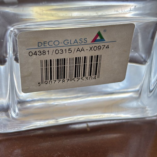 Vintage crystal vase with carved flowers and large stone, like new