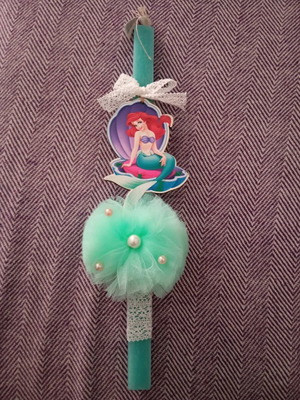 Ariel candle new with wooden decoration and pon pon