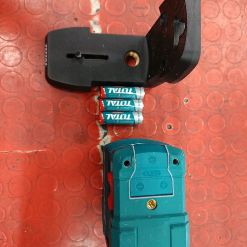 Self-leveling laser level like new