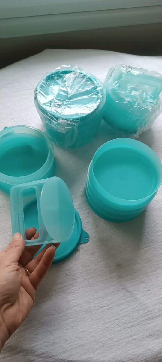 New Tupperware set for burgers, 4… - € 30,00 - Vendora.cy