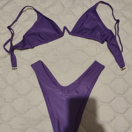 Decoro purple bikini set Small like new with V detail