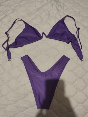 Decoro purple bikini set Small like new with V detail
