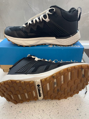 Columbia men's shoes like new, size 42, waterproof OutDry