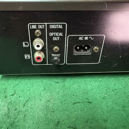 Technics SL-PG490 CD Player vintage, used, for repair
