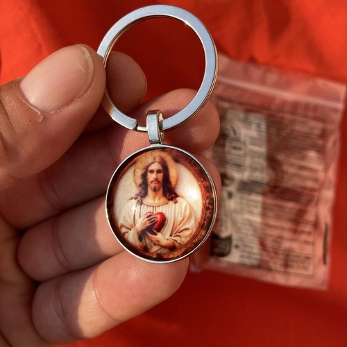 Jesus Christ keychain with Sacred Heart metal pendant new, multicolor