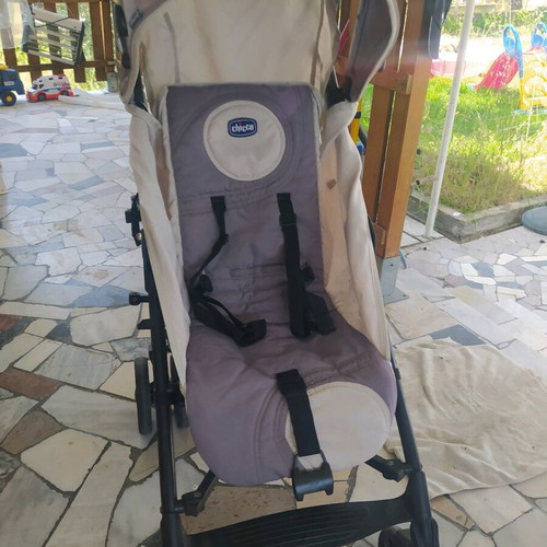 Chicco Liteway stroller used, lightweight with accessories