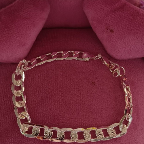 Silver Plated Bracelet Cuban Chain like new, silver color