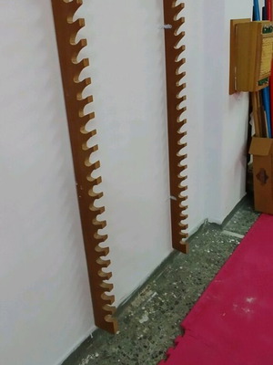 Martial Arts Weapon Wall Rack (Jo & Bokken) like new