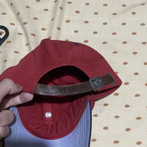 Tommy Hilfiger vintage cap, red