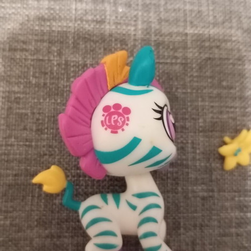 Littlest Pet Shop zebra figure like new