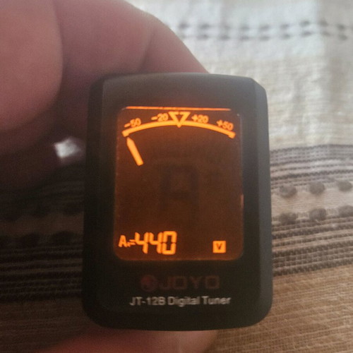 Guitar tuner like new