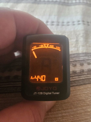 Guitar tuner σαν καινούργιο