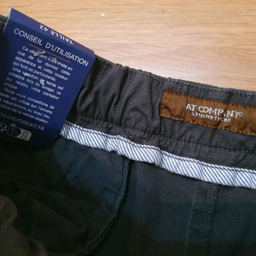 Khaki shorts with elastic belt and drawstring, new, size M