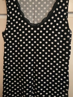Tezenis clothing pack like new, 2 cotton tops and sleeveless dress