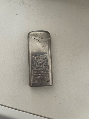 Lighter unused, needs refilling