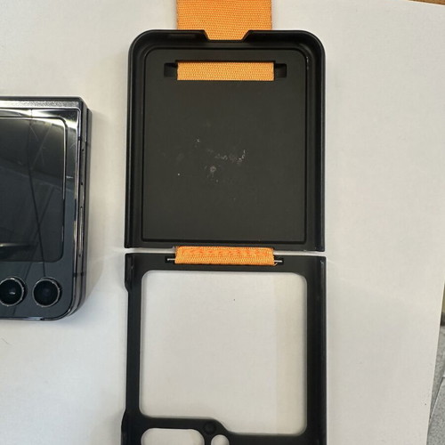 Samsung Galaxy Z Flip5 512 GB like new smartphone