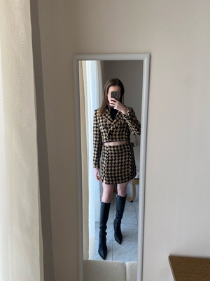 Zara set with cropped blazer and mini skirt like new, black and yellow