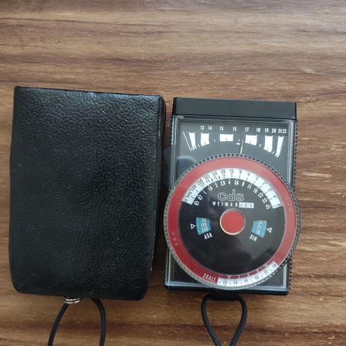 Weimarlux CdS light meter like new with leather case