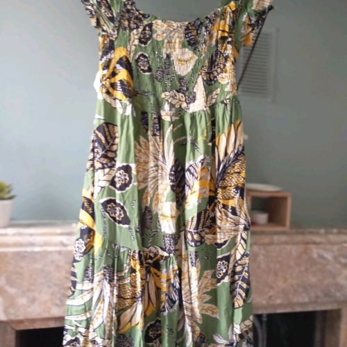 Midi dress Attrativo no S like new, green with tropical pattern