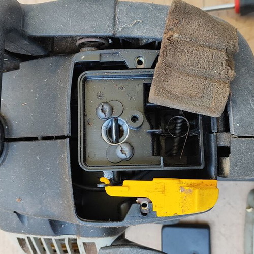 McCulloch s33 chainsaw used, needs service