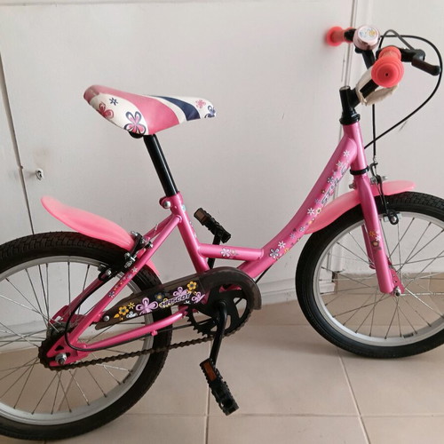 Girl's City Bicycle pink with designs like new, includes training wheels