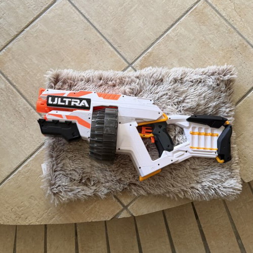 Nerf Hasbro One Ultra blaster like new