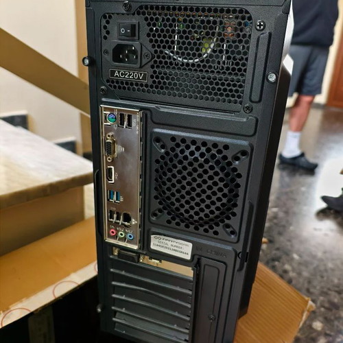 Desktop tower i3 9100f like new, 8GB RAM, 240GB SSD, 500GB HDD, GeForce 710