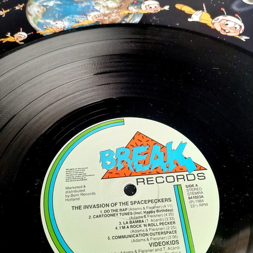 Video Kids The Invasion Of The Spacepeckers LP vinyl like new, Euro-Disco