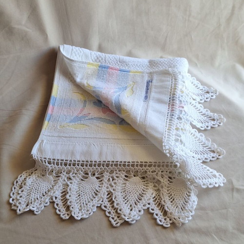 Vintage cotton bath face towel with handmade crochet lace border Indanthren