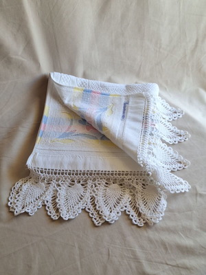 Vintage cotton bath face towel with handmade crochet lace border Indanthren