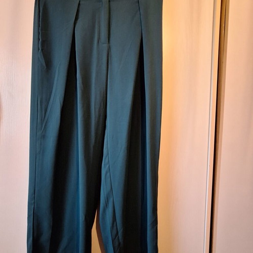 Shein green fabric pants like new, size XL