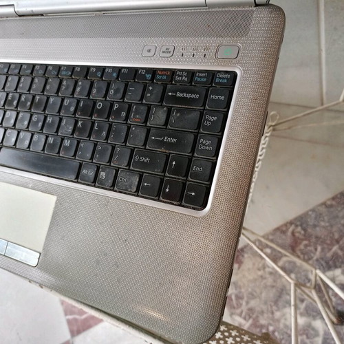 Sony PCG-7162M laptop used without disk for spare parts