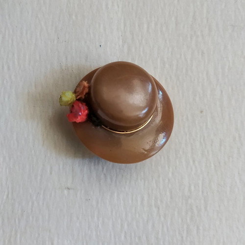 Vintage hat brooch 1940-1950, like new, decorated with flowers