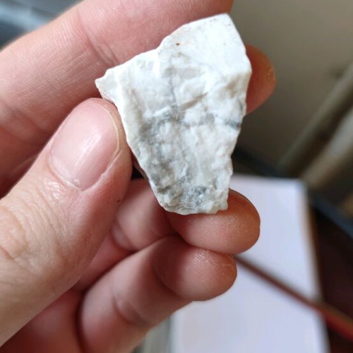 Howlite new