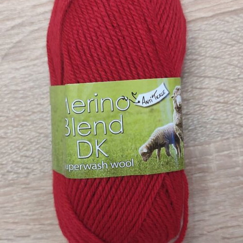 Merino knitting yarn 50g 100% processed wool, 104 meters new