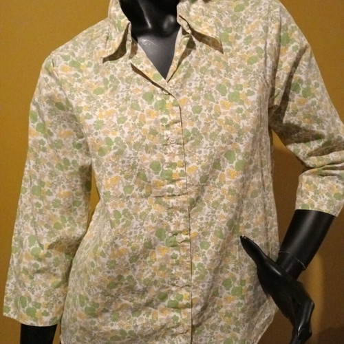Mode Classic vintage women's shirt with floral pattern, new