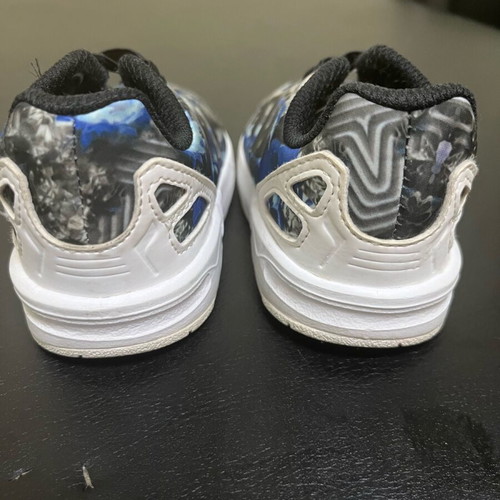 Adidas sneakers size 21 like new for girl