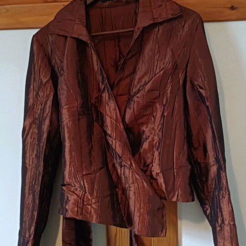 Iso blouse wrap brown like new, size L