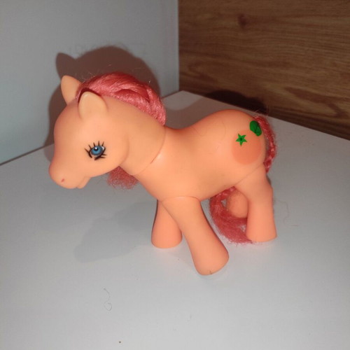 Pony with movable legs used