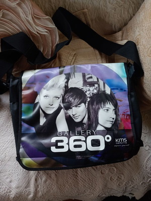 Τσάντα ώμου για λάπτοπ καινούργια με διαστάσεις 40x35 cm