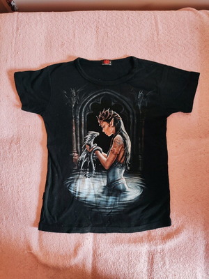 graphic t-shirt